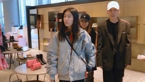  单身：张佳宁张碧晨退出《我家那闺女2》，新任闺女情史惨，前男友太渣