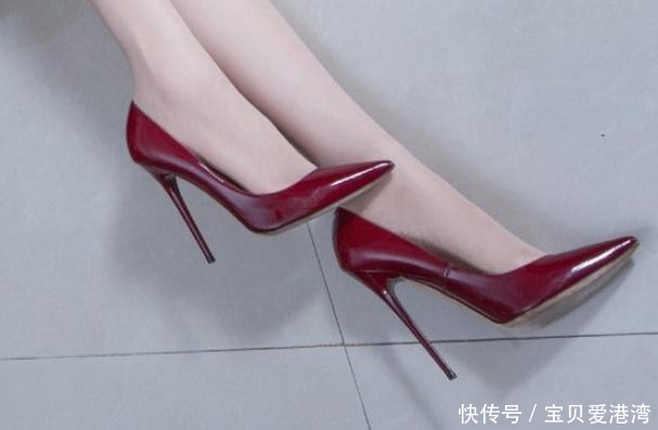 光芒■细跟鞋充满着耀眼的光芒,让女人们充分展示优雅的魅力!