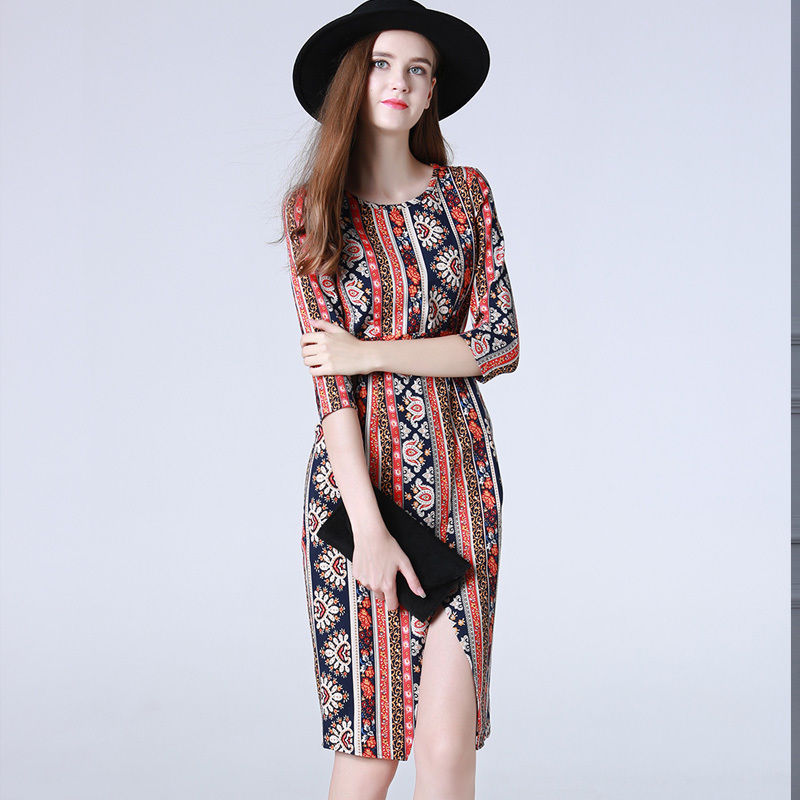 入秋了，35岁的我打死也不穿打底裤，就爱穿这种裙，才有女人味