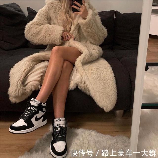  [丝绸]当女生穿起AJ 1，比男生都帅！盘点4双最适合女生的Air Jordan 1