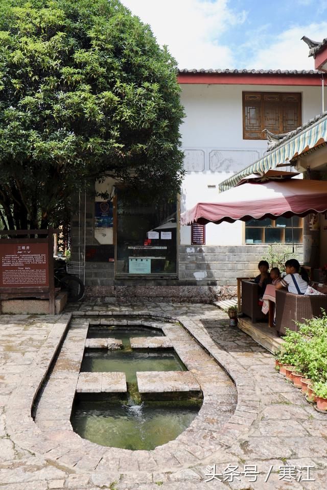 丽江古城80元维护费收了这么多年，但束河旁的梦幻水秀却坚决免费