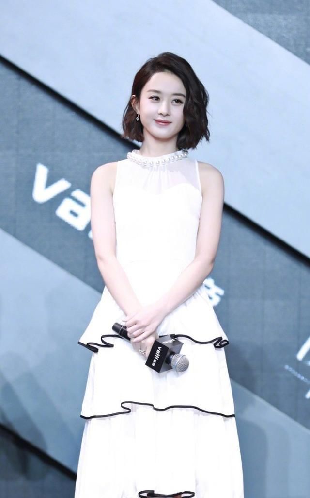 短发的赵丽颖秒变仙女脸，那个甜美的“小骨”又回来了！