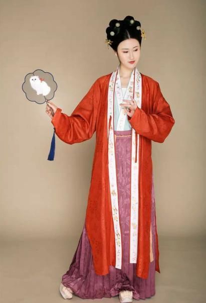  『款褙子』汉服科普：宋制褙子如何搭配春夏装，与明制披风有何不同？