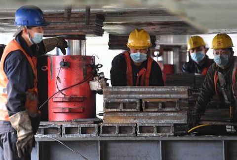  「西四环」北京西四环添亮丽风景 丰台特大桥钢拱桥落梁完成