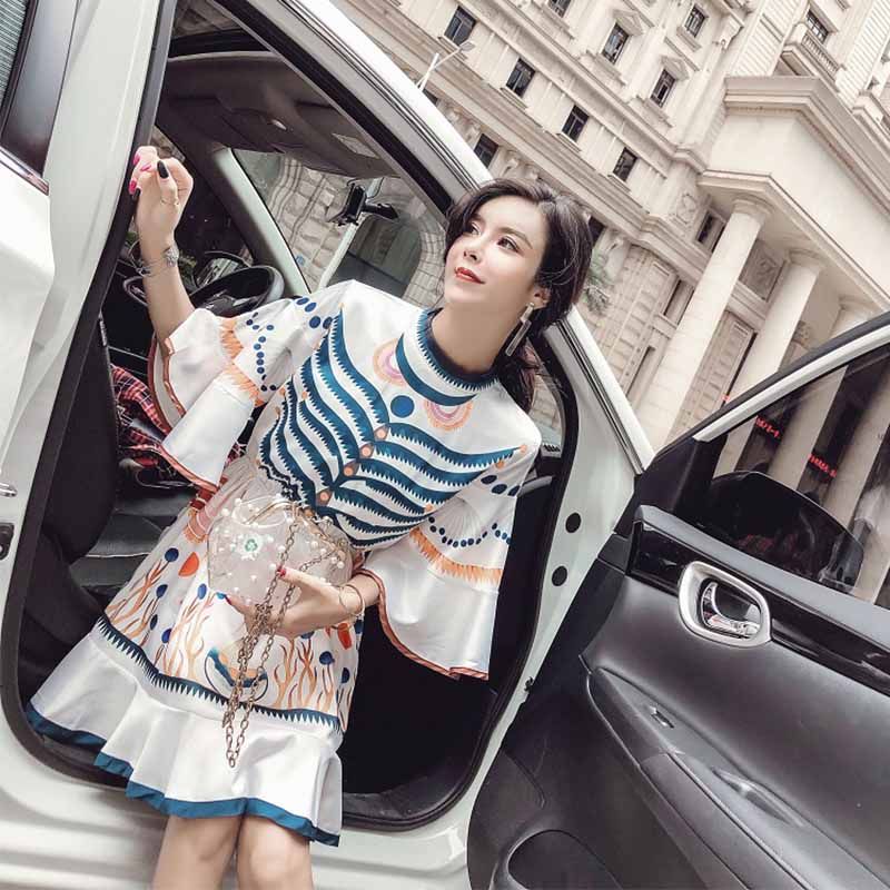 小个子女生都想要的高挑秘密!洋气A字裙+高跟鞋，巨显气质美