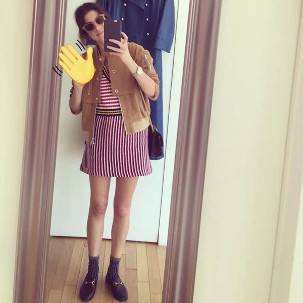 穿着相同鞋子 只有袜子能代表你的个性了