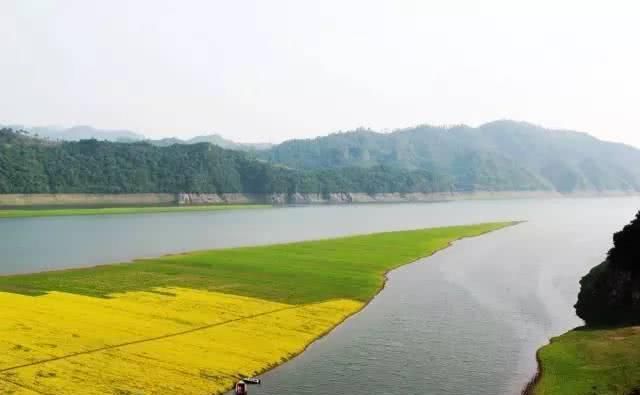 最美的享受，不用出国门，找一个小镇，任时间慢慢流淌