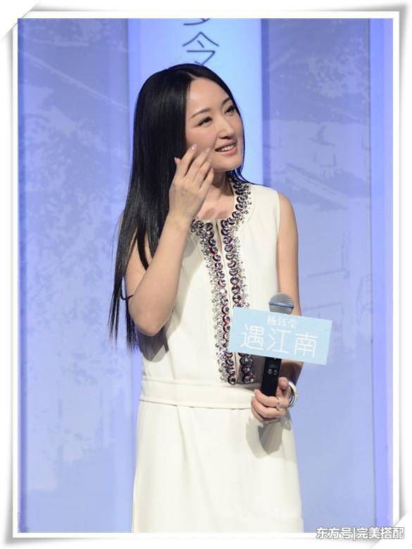 47岁杨钰莹嫩出天际!一条白色纱裙满屏仙气，网友:有17岁吧