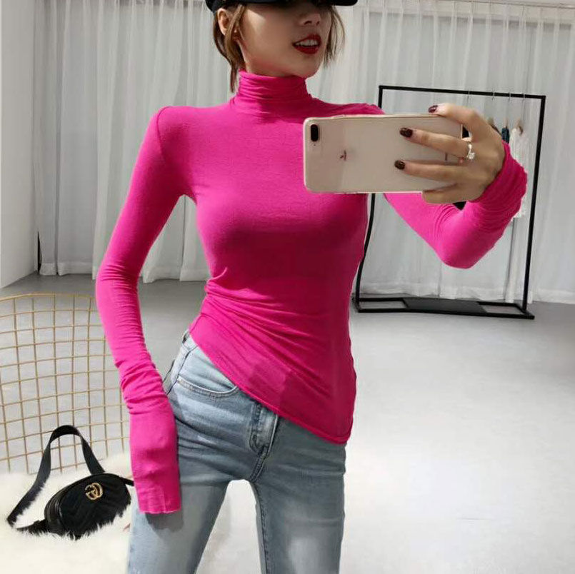 现在的女人越穿越紧，看下面这女人穿的，简直让人一眼难忘