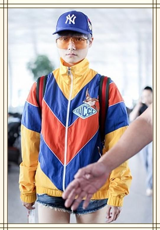 看了李宇春穿短裤，再看看张靓颖，网友：吓得我赶紧办了张健身卡