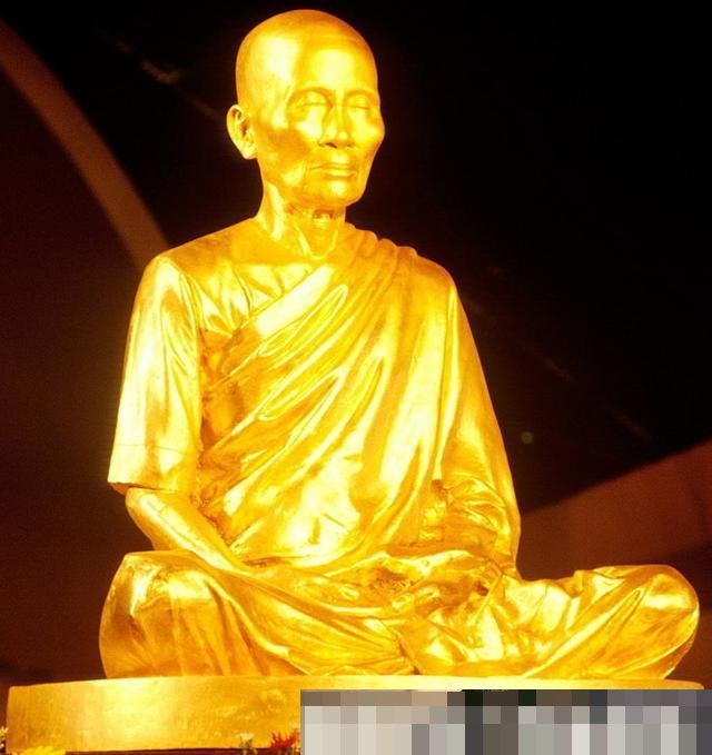 世界上最大道场，建于沼泽之上，供奉百万尊佛像