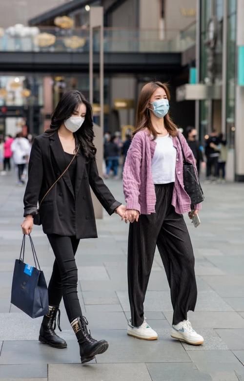  [针织]春天就应该穿针织，温柔舒适又时髦，简约百搭又能凹出好身材