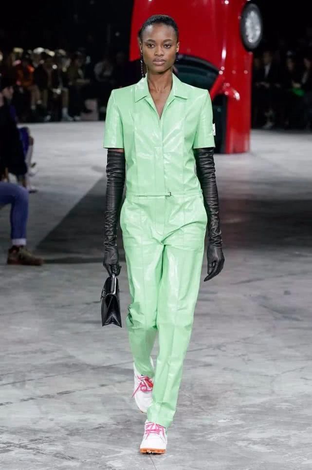 『Off』运动潮牌也可以很时髦丨Off-White 2020 秋冬系列