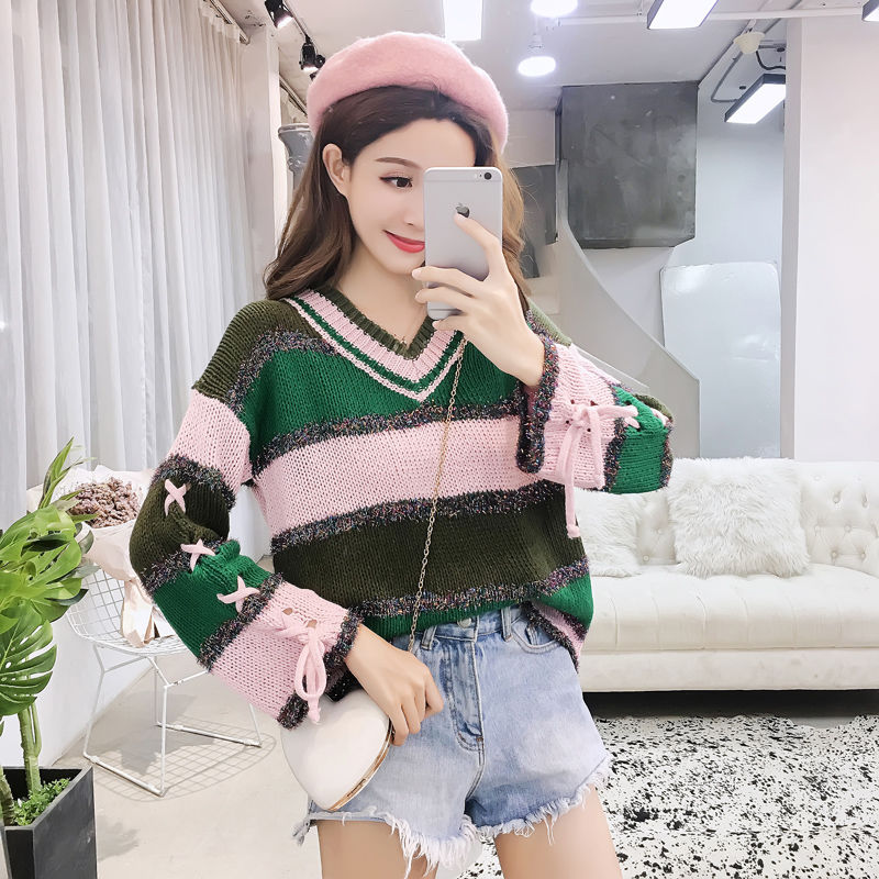 国庆别穿裙子了，毛衣+小脚裤才是最佳选择，时髦减龄美极了