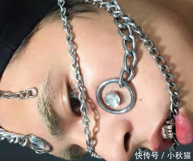  #美妆圈#20岁的他成为了美妆圈新Icon！