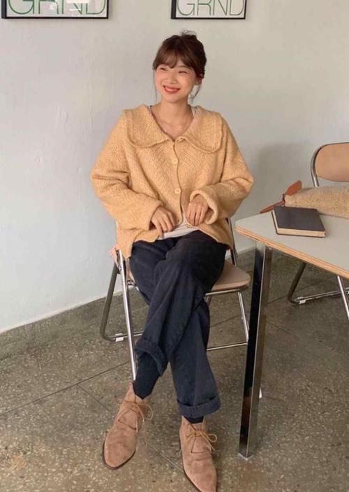 『深蓝色』学会针织衫的“3部曲”,一件就可以过完春天