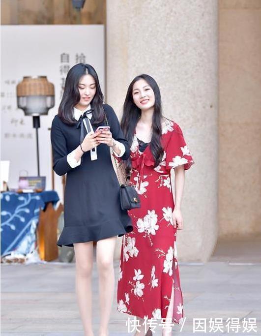 「 白皙」一件时尚的连衣裙,秀白皙美腿,好迷人,街拍:眉清目秀的小姐姐