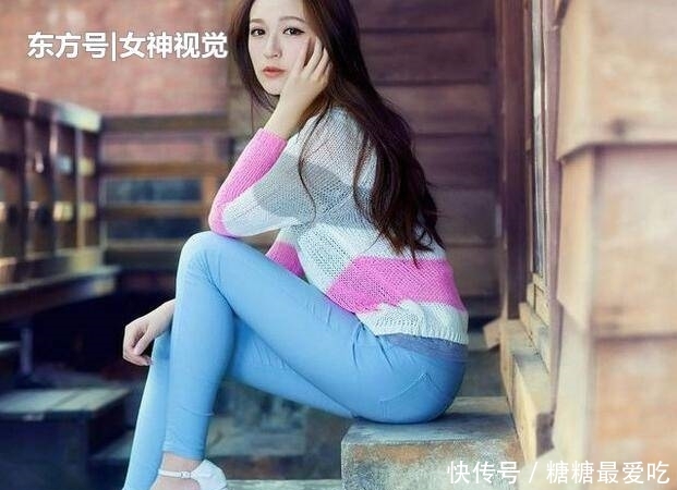  『美女』简约气质的牛仔裤美女，尽显浪漫魅力！