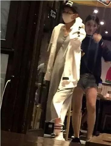 赵丽颖又被怀疑怀孕，这回有证据，但网友表示：我不信！