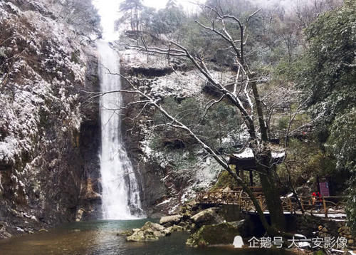  『马鬃岭』春雪降落大别山，天堂寨、马鬃岭景区银装素裹，更加壮美动人