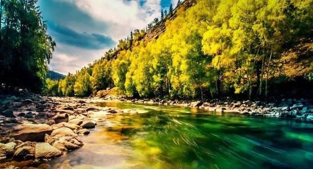 最美的秋天在路上！中国勾魂的秋景就在北疆，惊艳的让人失眠