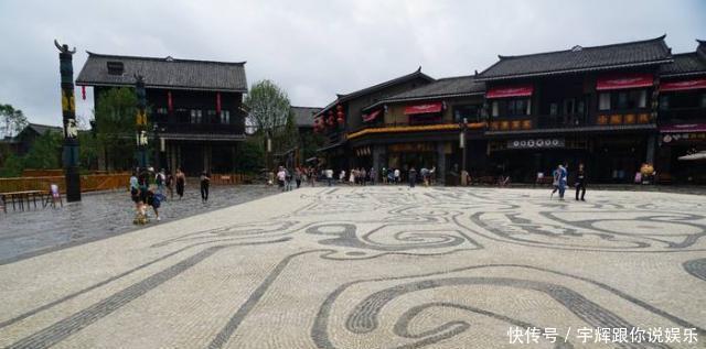 贵州被“隐藏”的小镇,投资13亿开发门票免费,商家竟不亏还赚