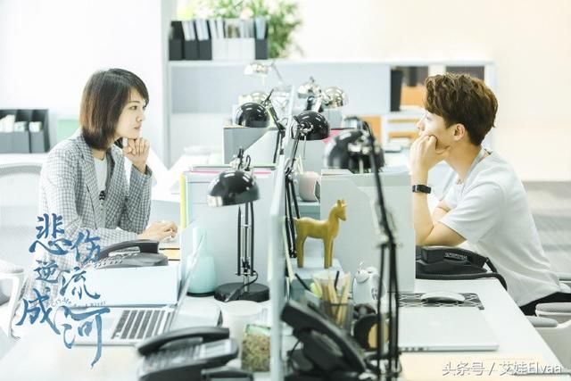 郑爽《为了你我愿意热爱整个世界》造型，简单温暖，差点认不出来