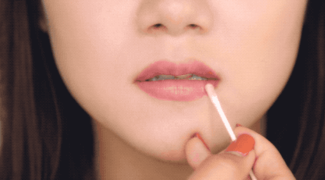 为什么你的口红涂得那么丑，因为你不懂这些涂口红技巧！