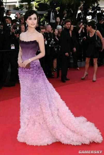 时尚圈大新闻：Herms和华为P20手机撞衫！