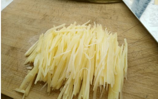 「口感」土豆丝做的不够清脆,或许是放醋的顺序不对,这样做口感清脆