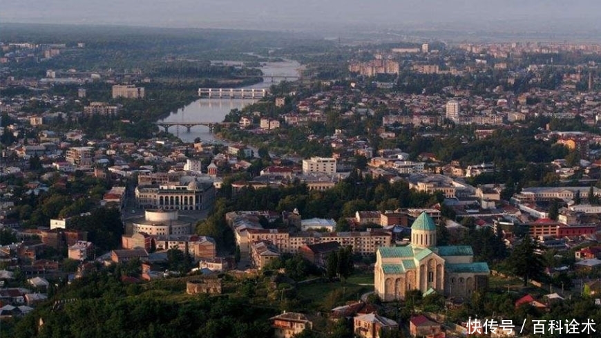 这个亚洲小国物价比越南低,美女遍地盛产超模,月薪5000能玩一月