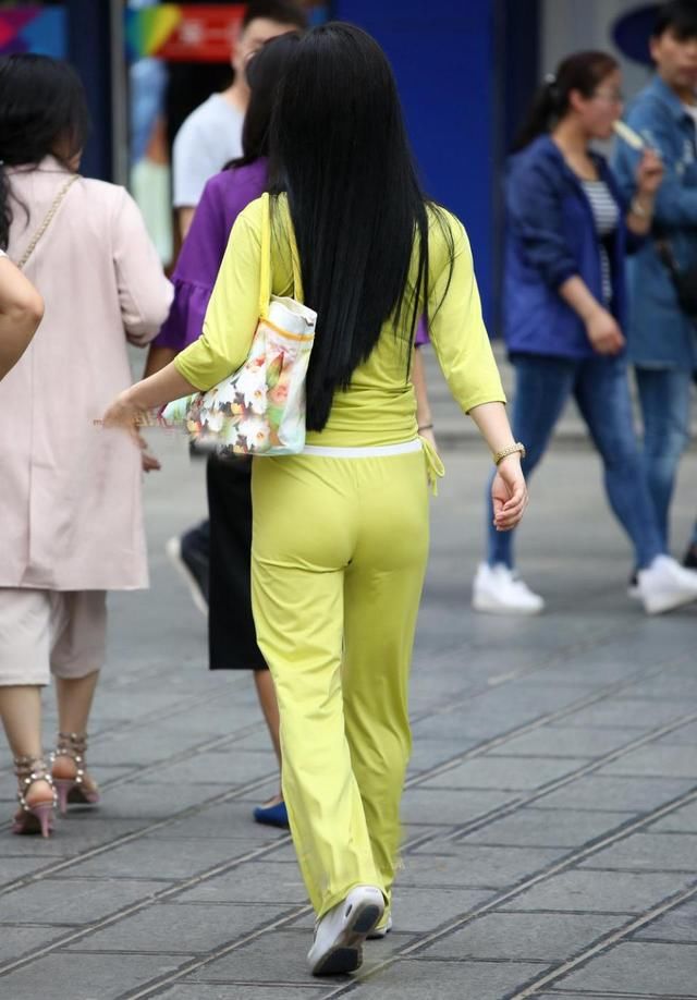 裤子|街拍:还是阔腿裤套装的少妇更有女人味