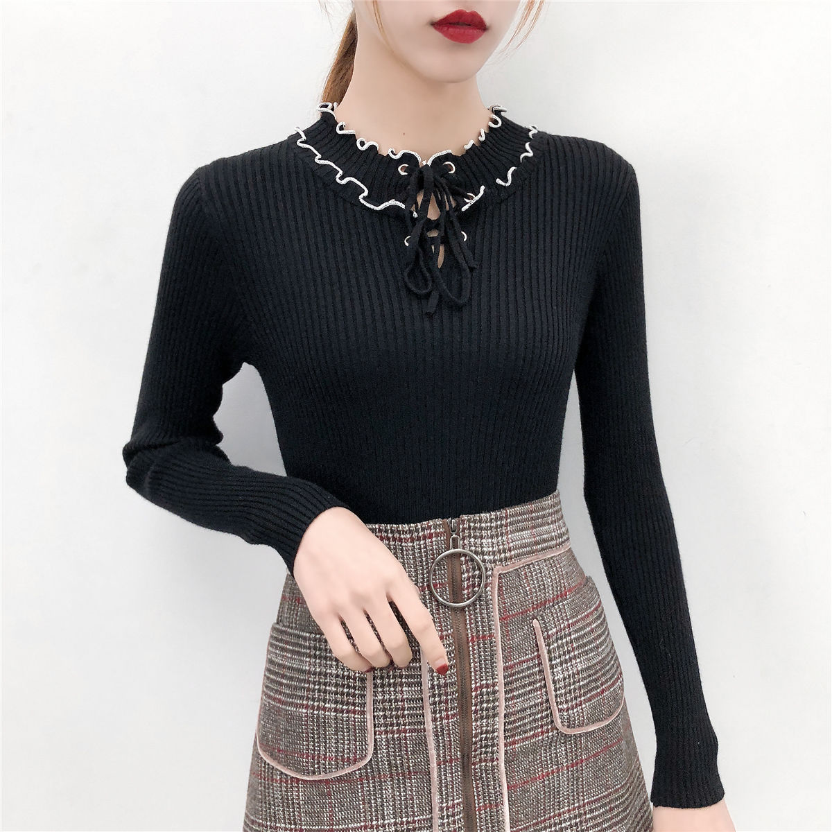 还在穿去年过时的打底衫?今秋这样穿，才是你的完美搭配