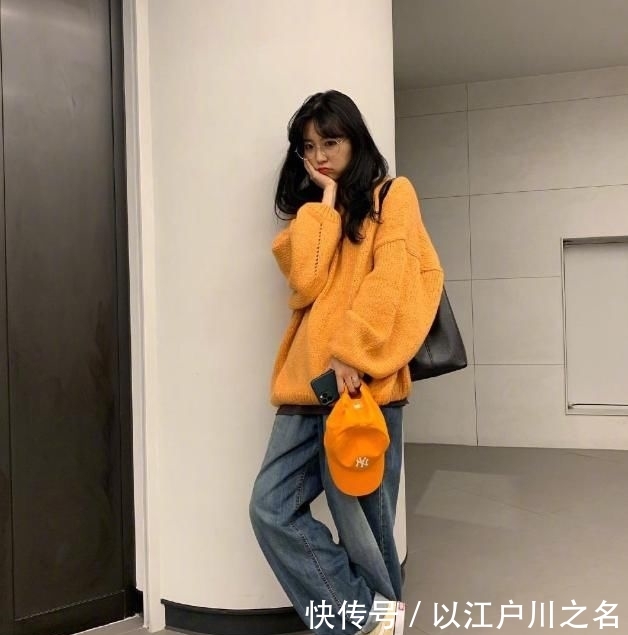 『带着几分』别纠结搭什么裙子?换它时髦指数飙升
