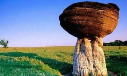 全球最不可思议的5块石头,中国两块奇石上榜,最后一块违反常理