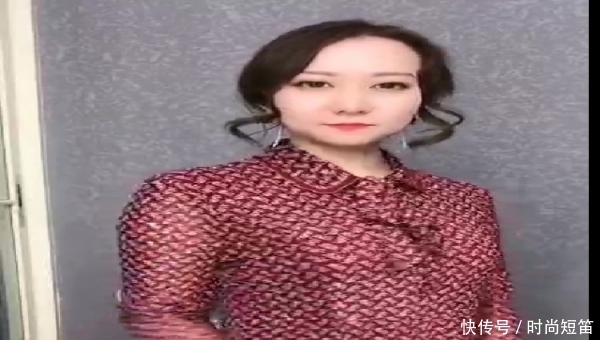  #显嫩#春季来临，把你的裤子都丢掉吧，今年流行穿裙子，显嫩又洋气！