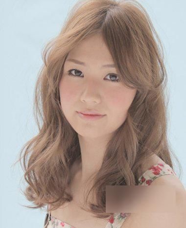 15个适合国字脸女生的发型！