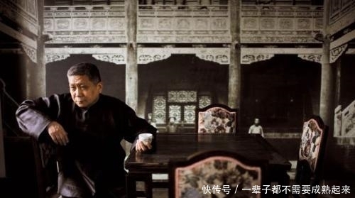  忽悠：店主邀请收藏家吃饭，却被他忽悠走饭桌上筷子筒，到手后当晚溜走