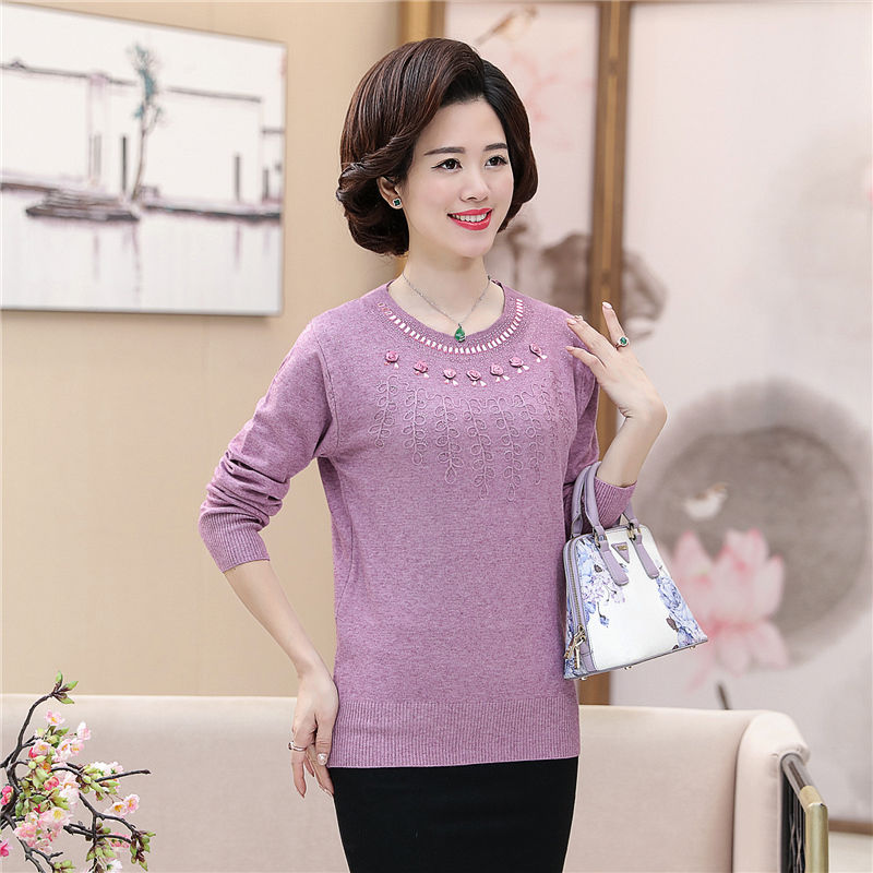 女人过了40岁，尽量少穿裙子，学学香港女人这样穿，洋气超迷人