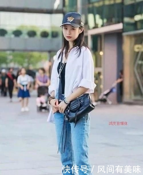 『美丽动人』美丽动人牛仔裤,女神穿出新高度,青春可人惹人爱
