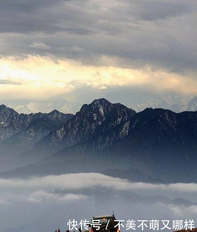 旅游：四川牛背山   何时才能王者归来？