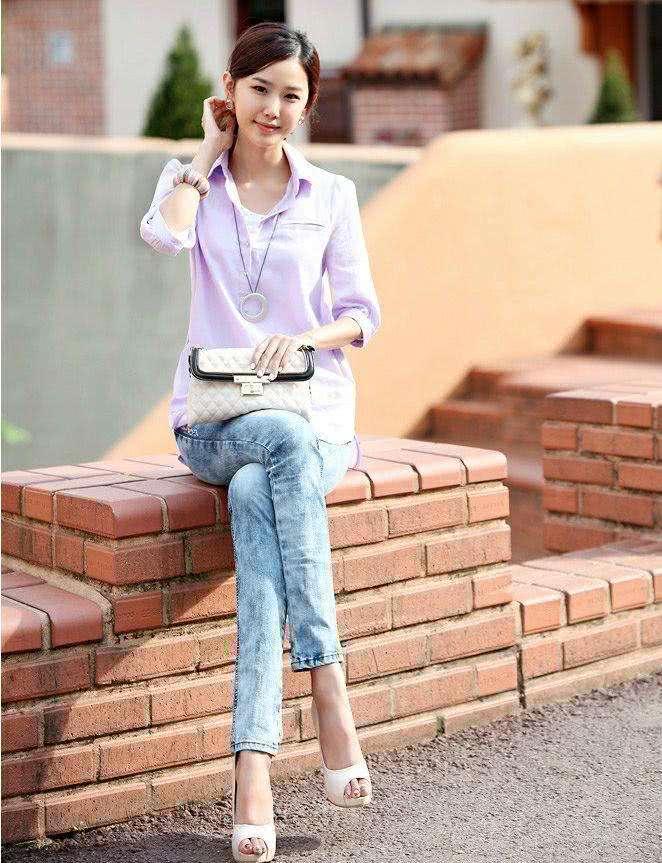 紧身裤穿上非常的甜美优雅，释放强大气场，在细节上体现精致感