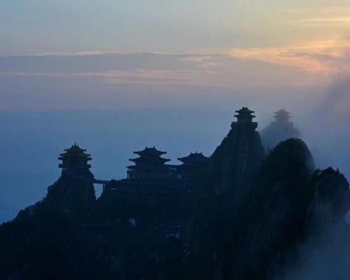 按“姓氏”收费的景点，只有2个姓氏免门票，游客表示很服气