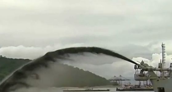 我国又耗资30亿，造了座大岛，建成后可供全球最大型客机起降