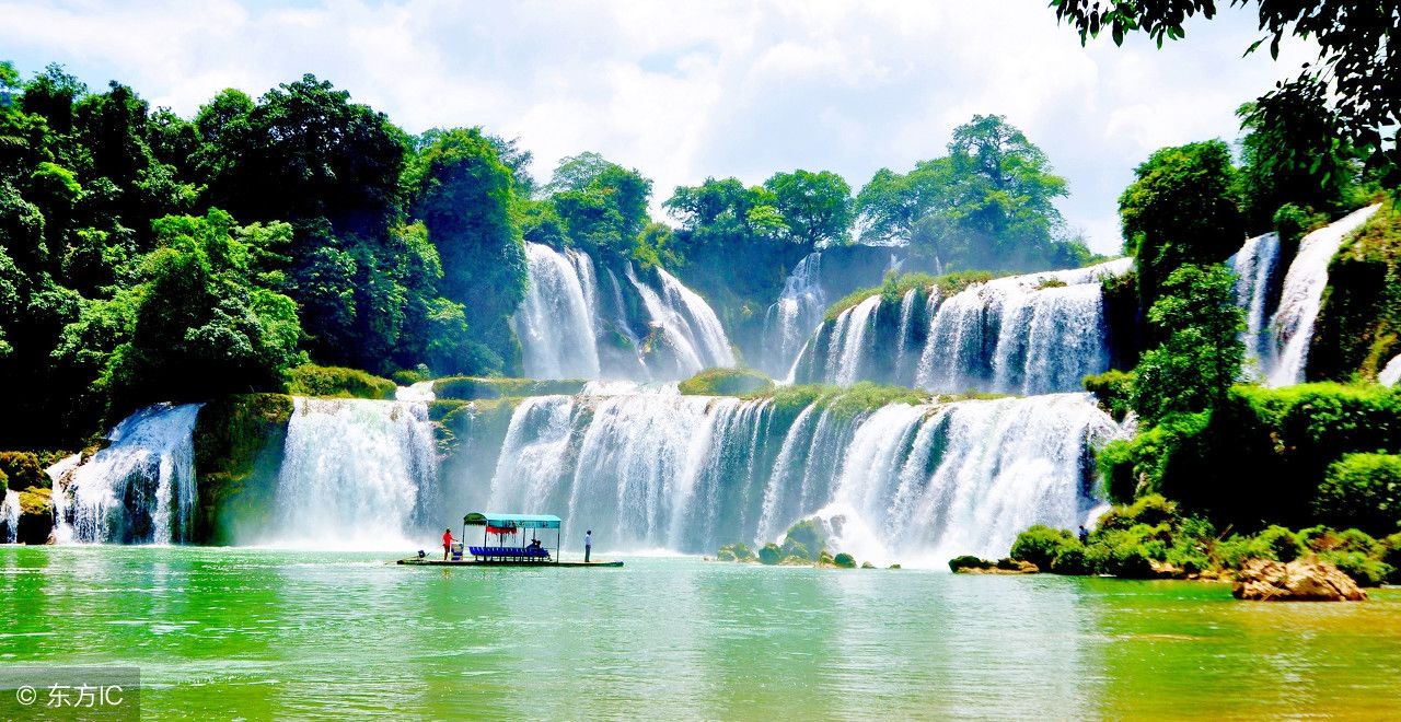 中国最坑的景区，门票180，上个厕所都要排队，网友:花钱找罪受