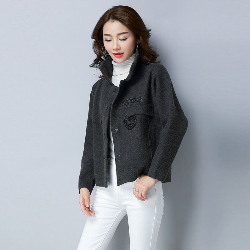 女人别老穿打底裤，学学下面女人这样穿，一个比一个时髦有女人味