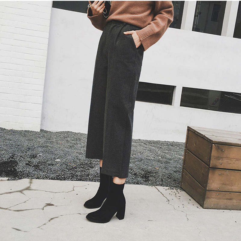 老婆太会打扮了，秋天穿这减龄套装，洋气不贵，美的让人心动不已