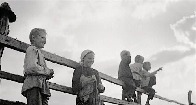  #我国#1930年代生活在我国东北的俄罗斯农民的真实生活情景