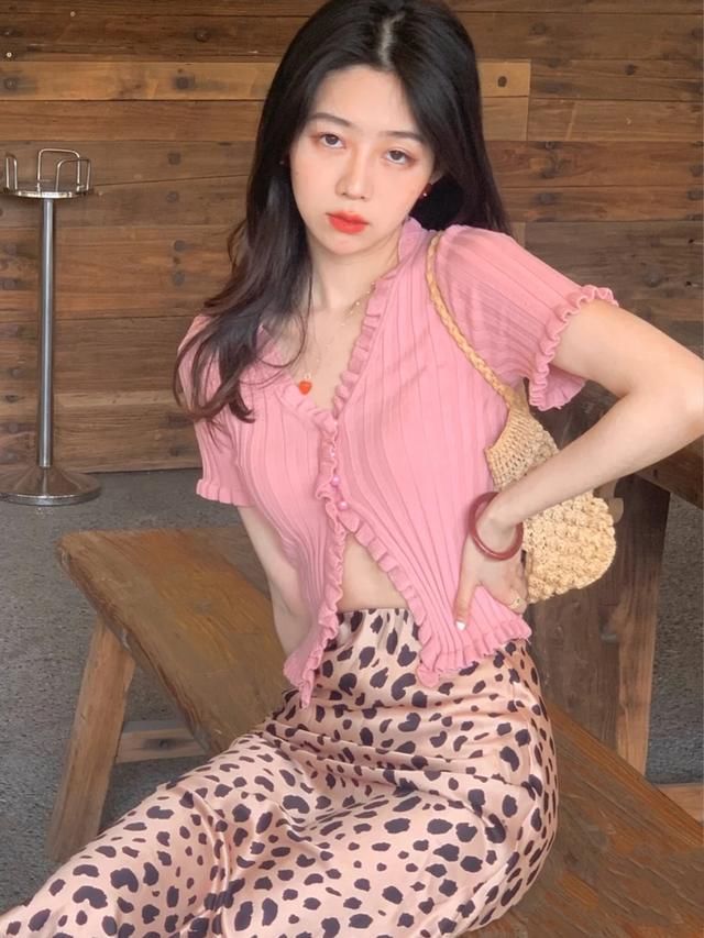  『饱和度』“老阿姨”也要穿粉色，神仙色系帮你凹出少女感，一起变美吧