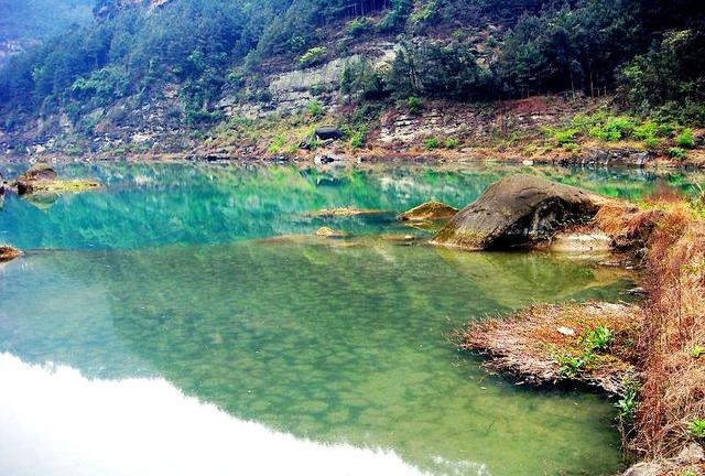 「原创」四川自贡荣县：隐藏着一条可以与九寨沟水媲美的河！